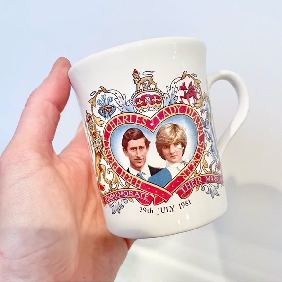 Vintage 1981 Prince Charles and Princess Diana Made in England Mug - Picture 2 of 7
